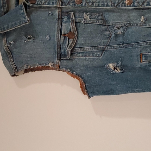 Woman jean vest - Picture 4 of 7